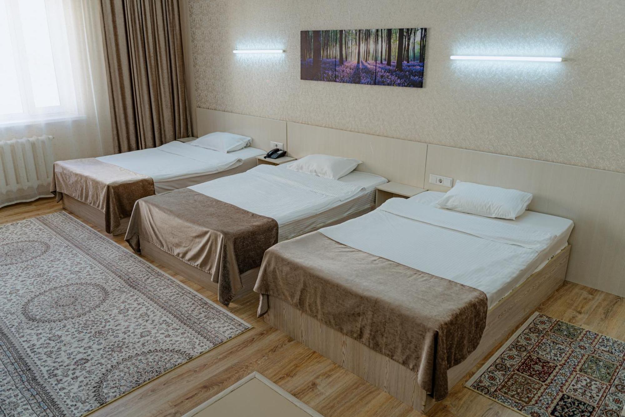 Union Plaza Hotel Astana Exterior foto